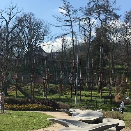 Am Schlosspark 2 *